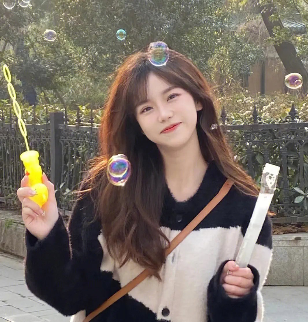 空房间里的妻子